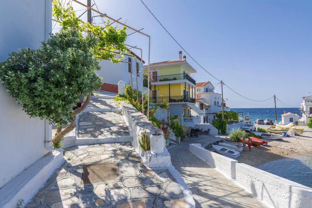 Eftopia Beachfront 2-bedrooms apartment Kokkari Buitenkant foto