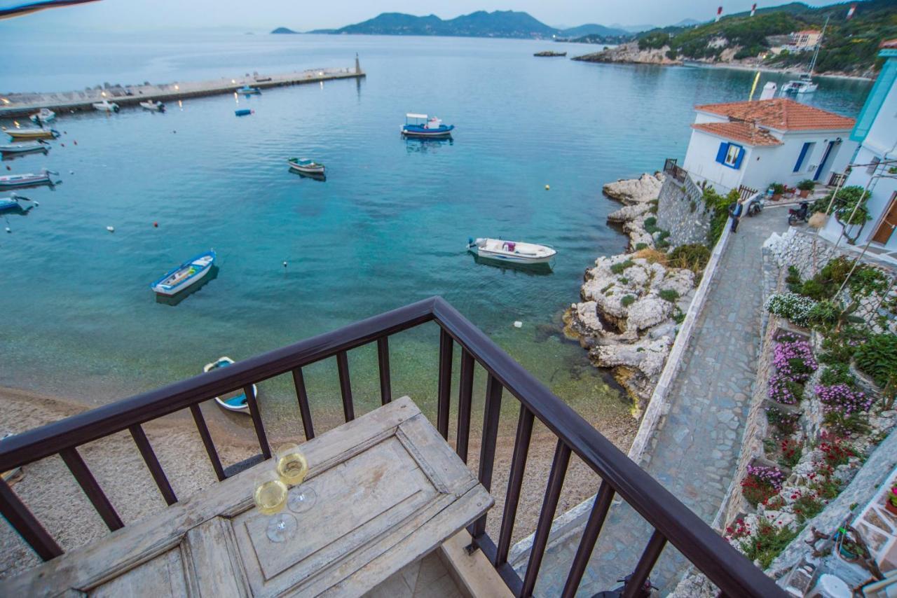 Eftopia Beachfront 2-bedrooms apartment Kokkari Buitenkant foto